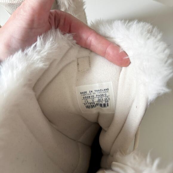 Vintage Y2K Nike Air Pom Pom Suede Satin Faux Fur Snow Boots Size 7.5 - Picture 7 of 7